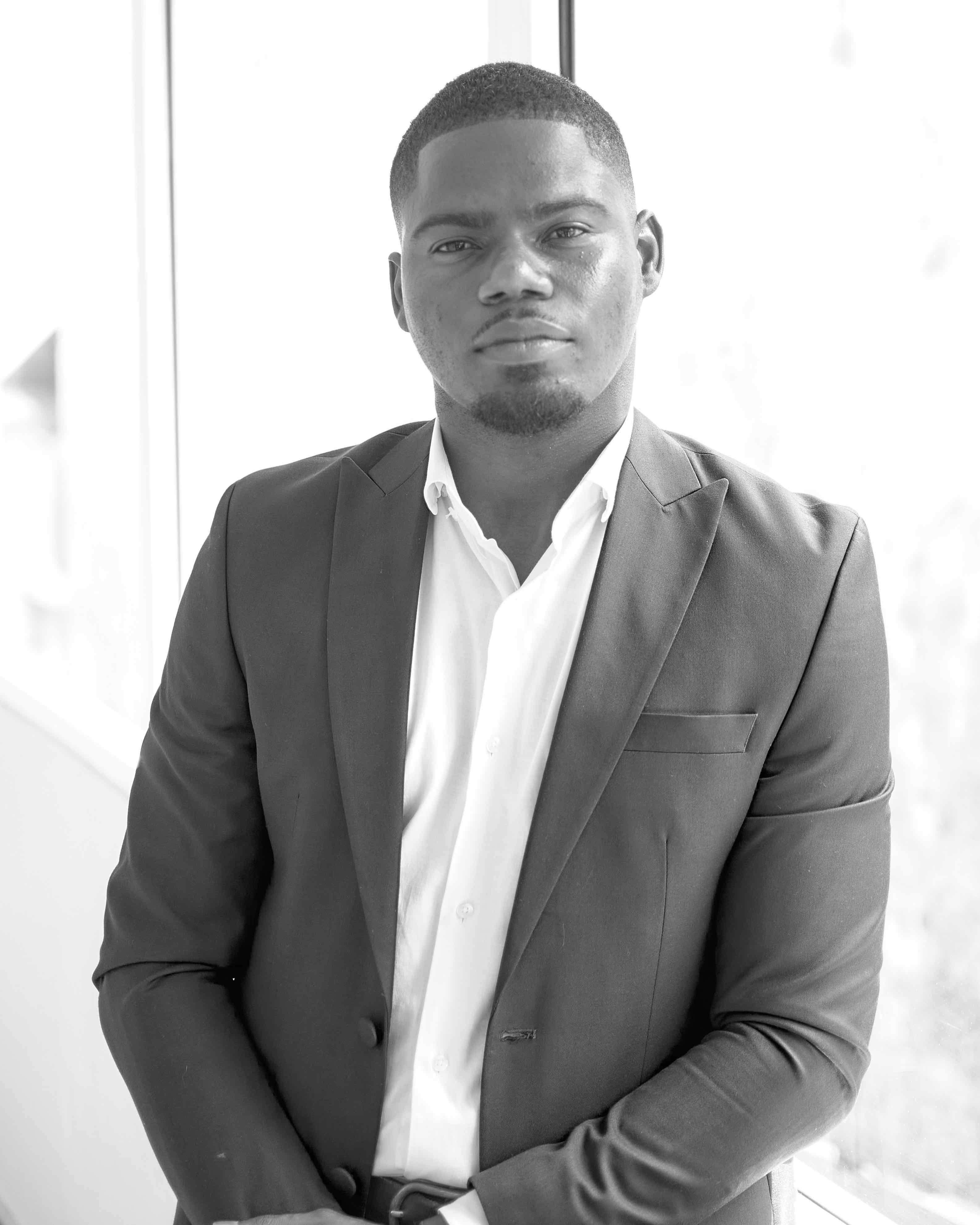 Génération 2000 : Le jeune avocat Willy Bade, maître de l'art oratoire