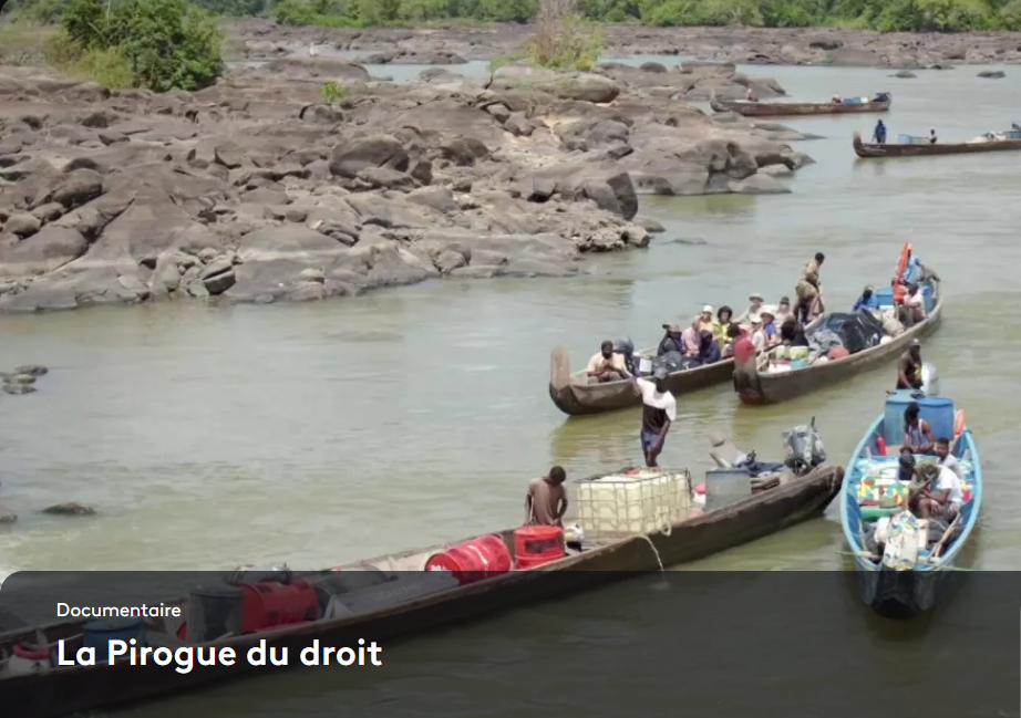 La pirogue du droit - Fleuve Oyapock