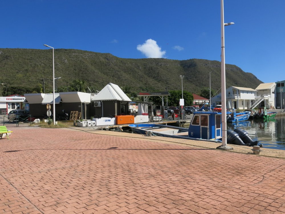 Correctionnelle: 18 mois de prison pour des coups de couteau sur le port désiradien